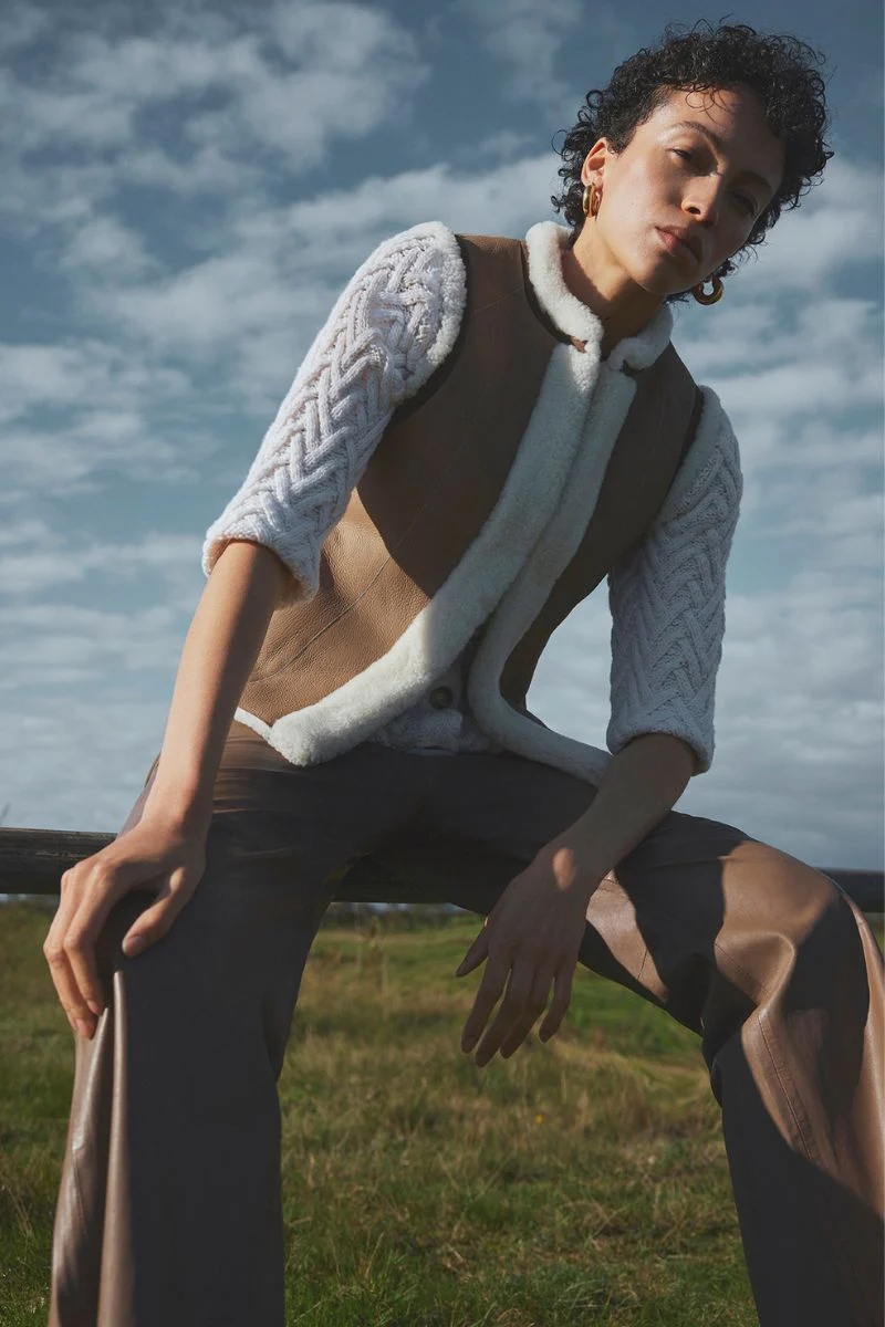 Abena Shearling waistcoat | Super Neutral | Vest fra Gustav - Image 9