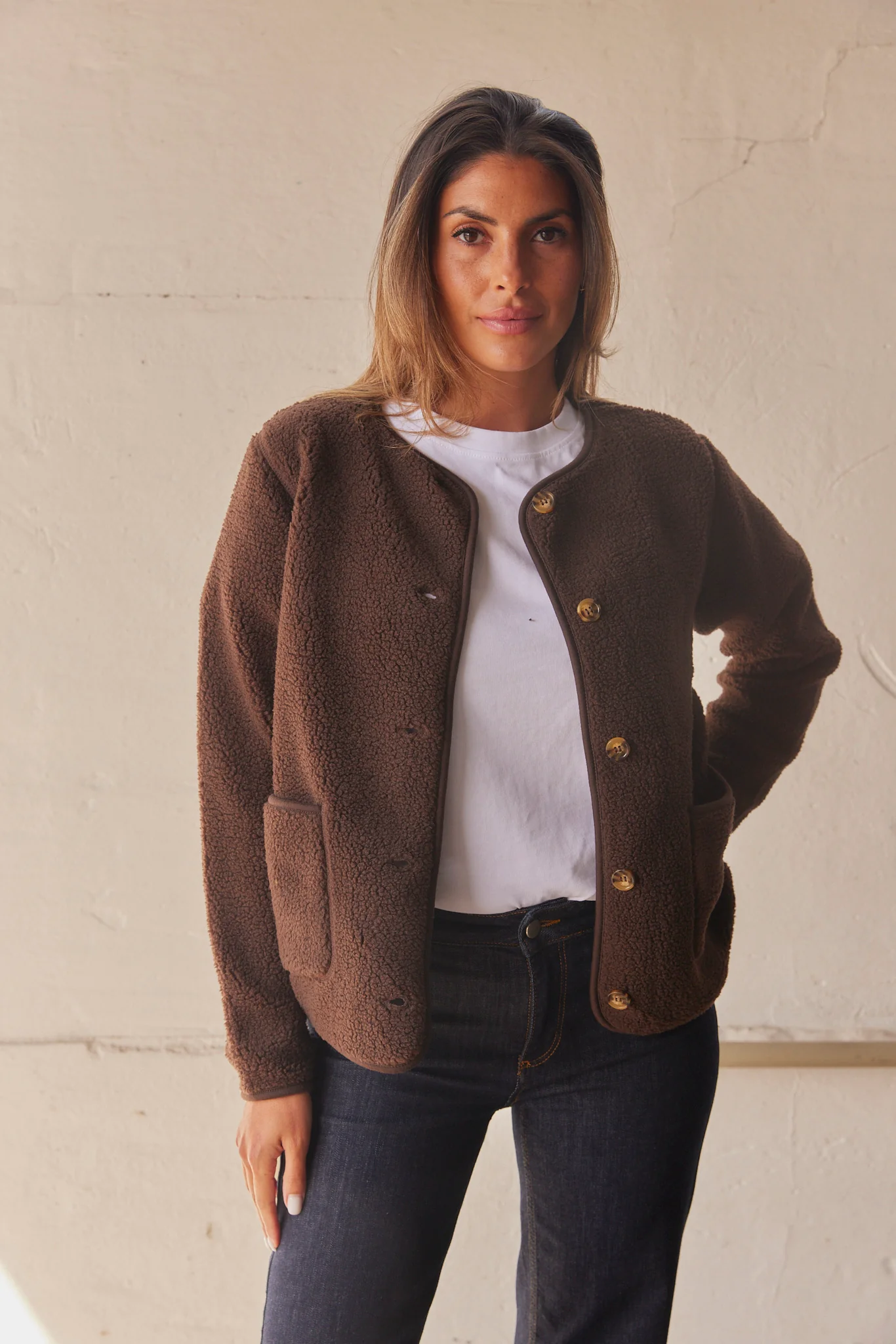 Ada Teddy Jacket | Brun | Jakke fra French Laundry - Image 3