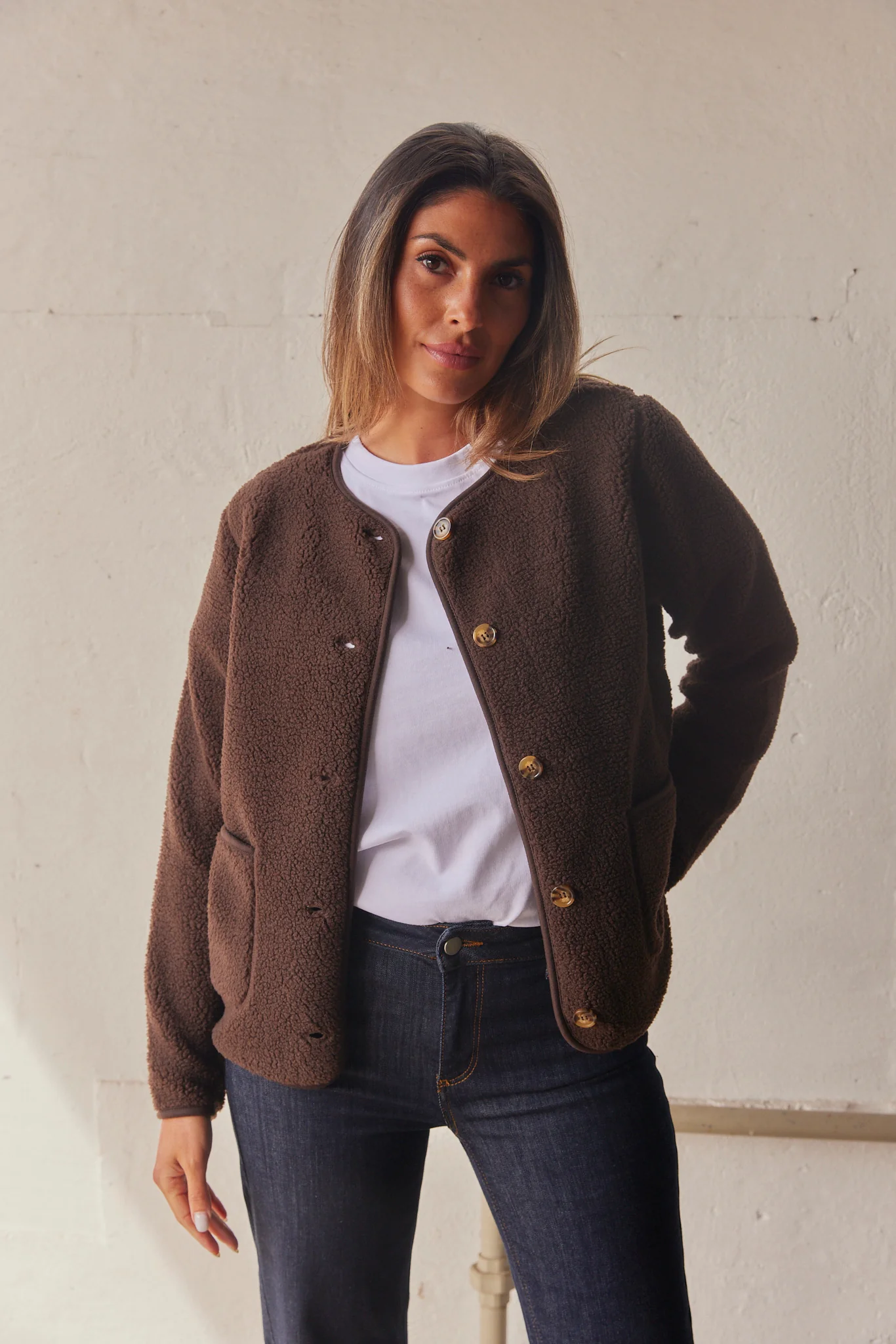 Ada Teddy Jacket | Brun | Jakke fra French Laundry - Image 6