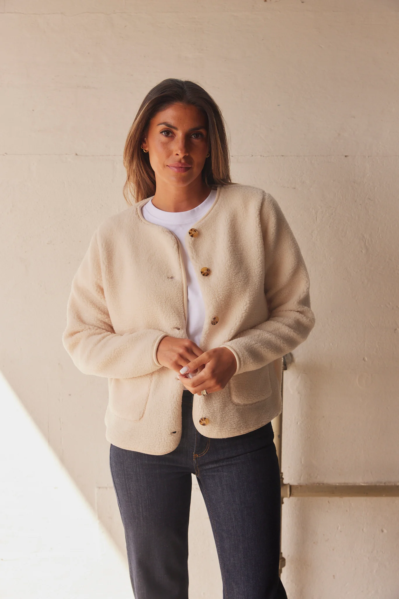 Ada Teddy Jacket | Creme | Jakke fra French Laundry - Image 5