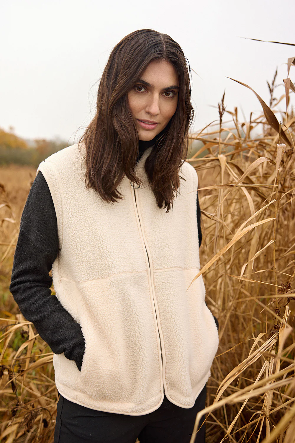 Ada Waistcoat | Creme | Teddy vest fra French Laundry - Image 7