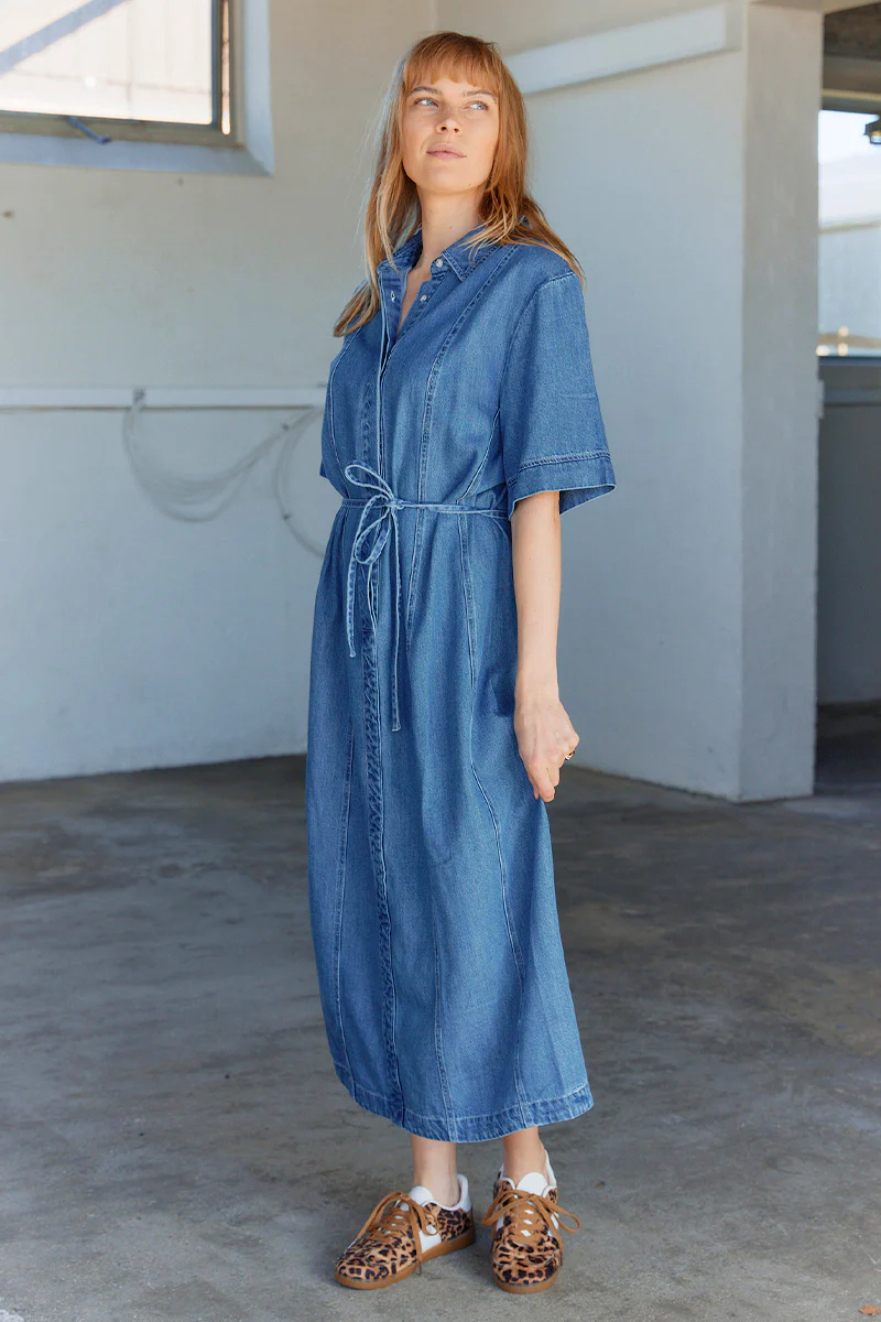 Agnes Midi Dress | Blå | Kjole fra Statebird - Image 8