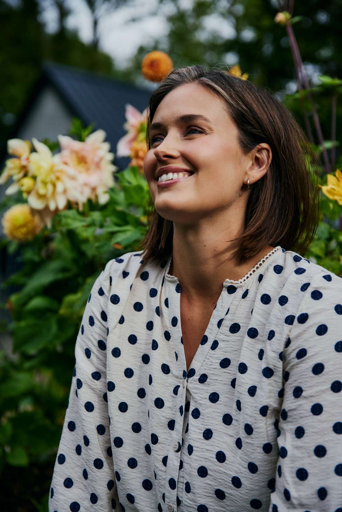 Alma Blouse 207683 | Moonbeam W. Navy Blazer | Bluse fra Freequent - Image 2