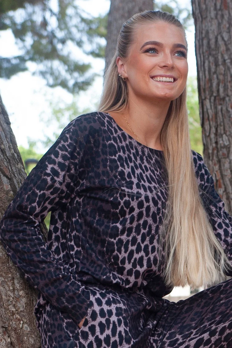 Alma Ls Top (Fleece) | Dark Brown Lux Leo | Bluse fra Liberté - Image 7