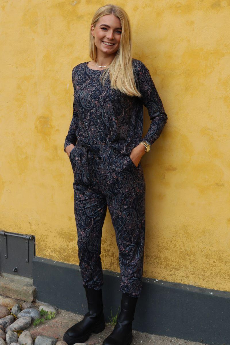 Alma Ls Top | Night Sky Paisley | Top fra Liberté - Image 5