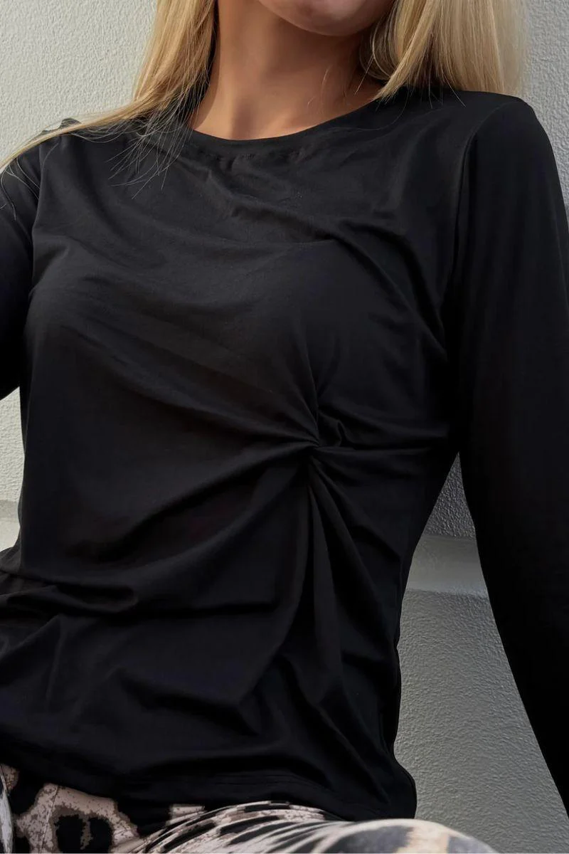 Alma Ls Twist Tshirt | Black | Bluse fra Liberté - Image 3