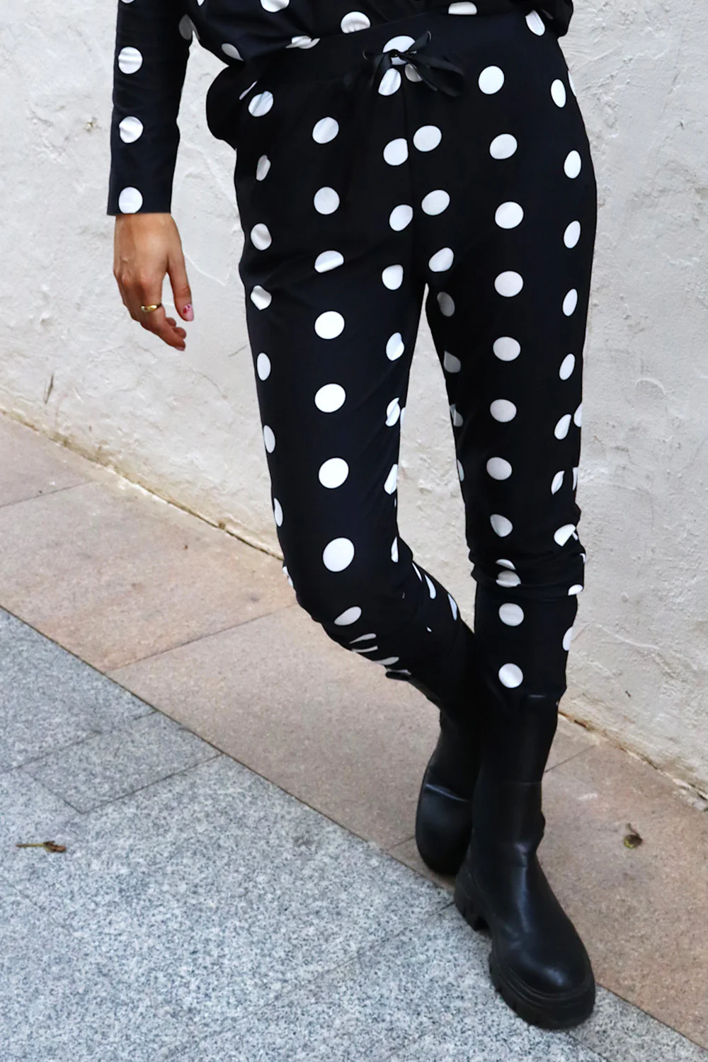 Alma Pants | Black Big Dot | Bukser fra Liberté