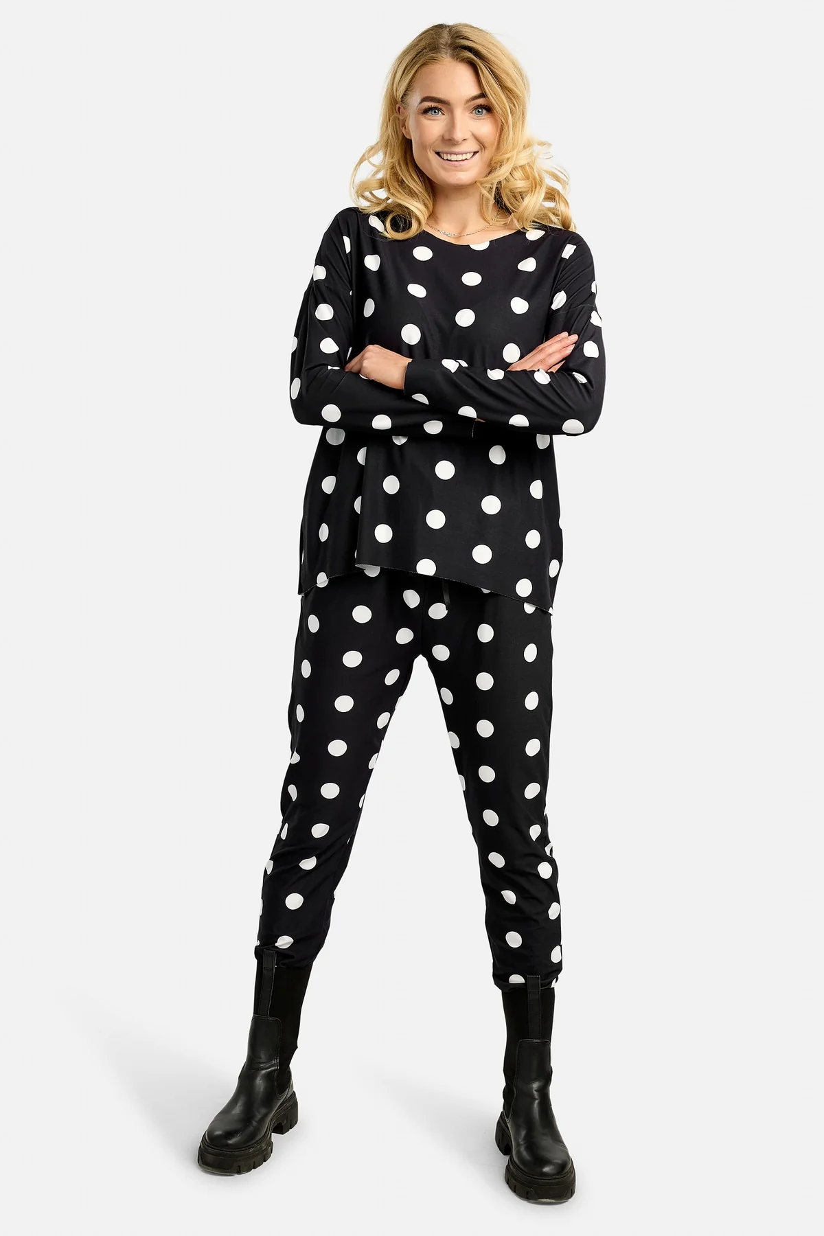 Alma Pants | Black Big Dot | Bukser fra Liberté - Image 7
