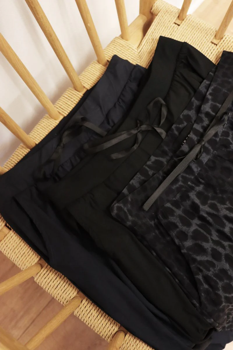 Alma Pants | Deep Dark Grey | Bukser fra Liberté - Image 4