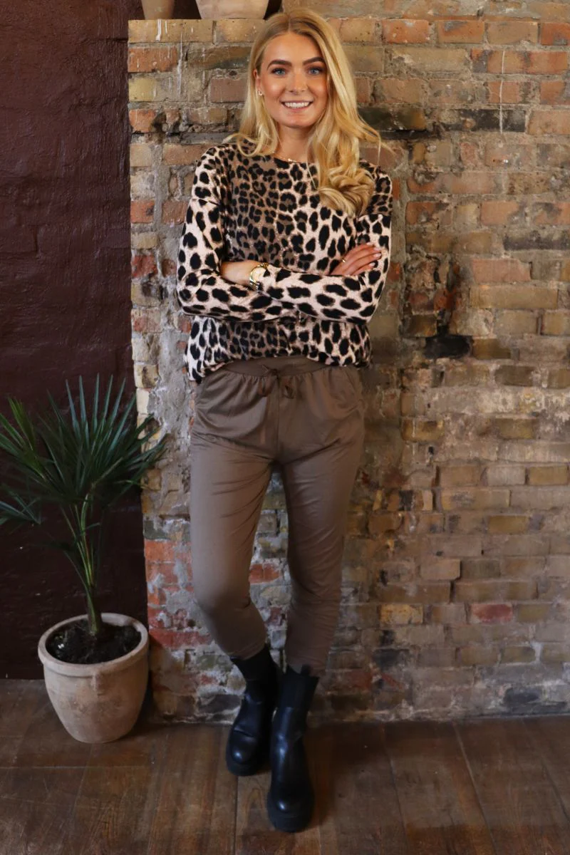 Alma Pants | Fossil | Bukser fra Liberté - Image 6