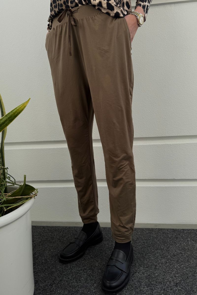 Alma Pants | Fossil | Bukser fra Liberté - Image 7