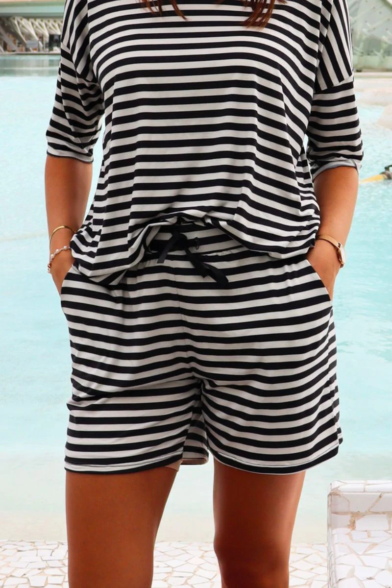 Alma Shorts | Black Creme Stripe | Shorts fra Liberté - Image 6