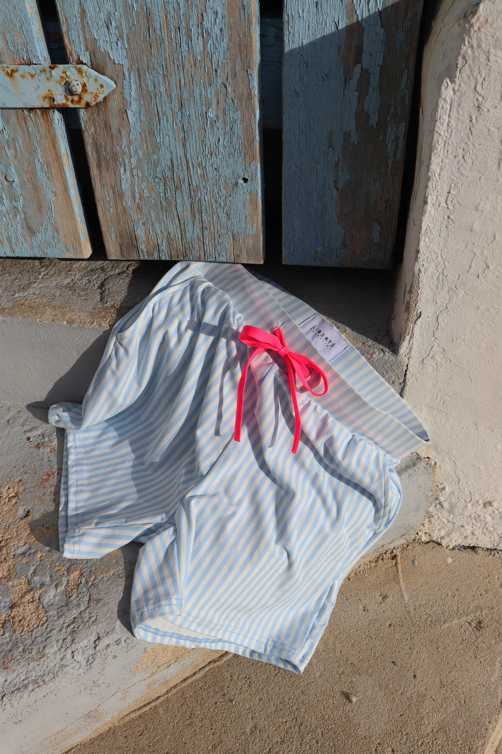 Alma Shorts | L. Blue Creme Small Stripe | Shorts fra Liberté - Image 5