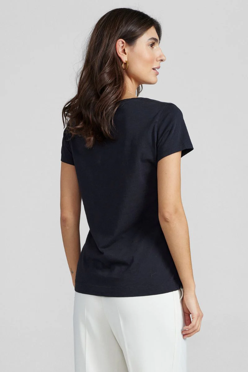 Arden Organic V-SS Tee | Black | T-Shirt fra Mos Mosh - Image 9