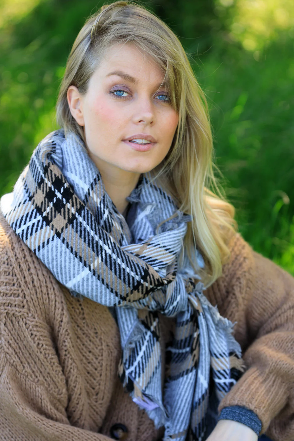Argyle Knit Cardigan | Latte | Strik fra Black Colour - Image 2