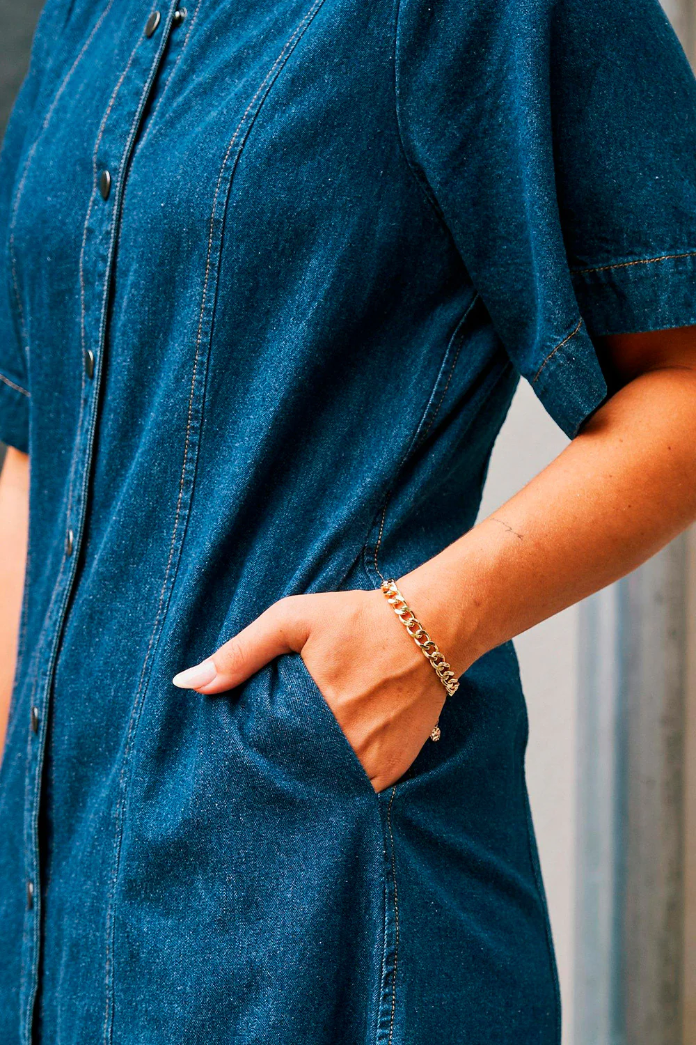Balli Denim Dress | Dark Blue | Kjole fra Neo Noir - Image 3