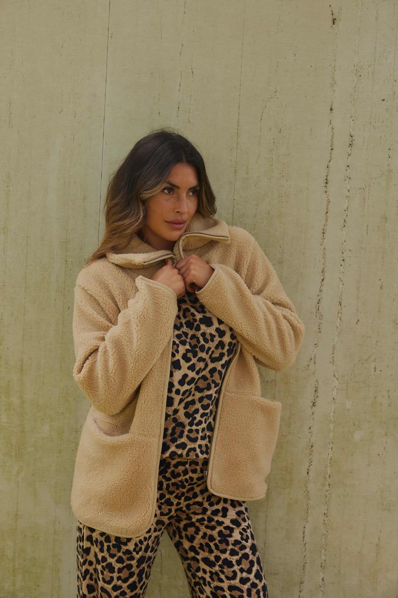 Bamie Teddy Zip | Sand | Jakke fra French Laundry - Image 3