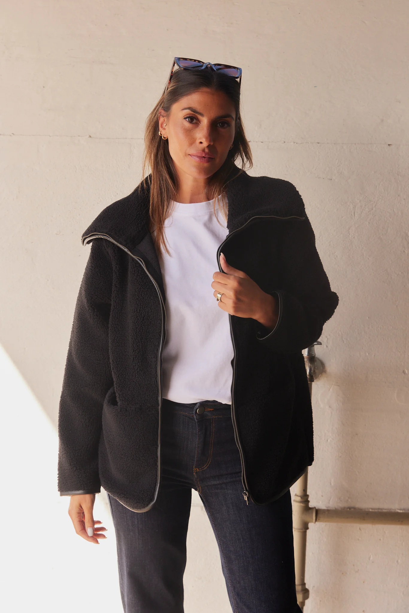 Bamie Teddy Zip | Sort | Jakke fra French Laundry - Image 3