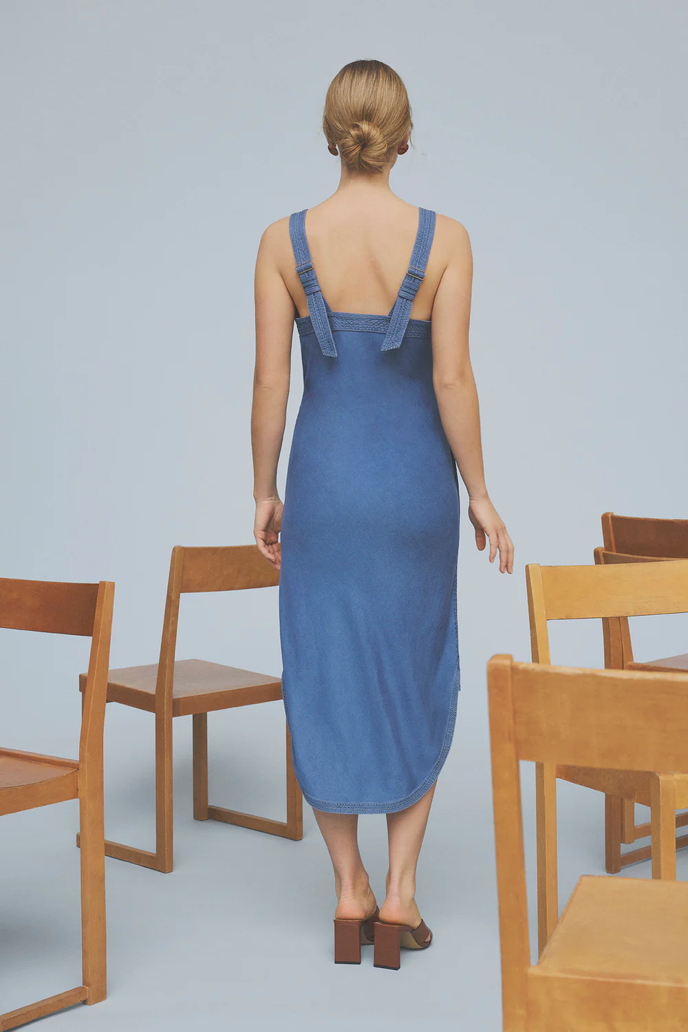 Bati Midi Strap Dress | Oil Blue | Kjoler fra Gustav - Image 4