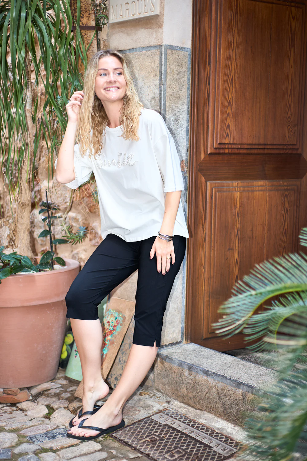 Beate Capri Pant | Black | Bukser fra Black Colour - Image 2