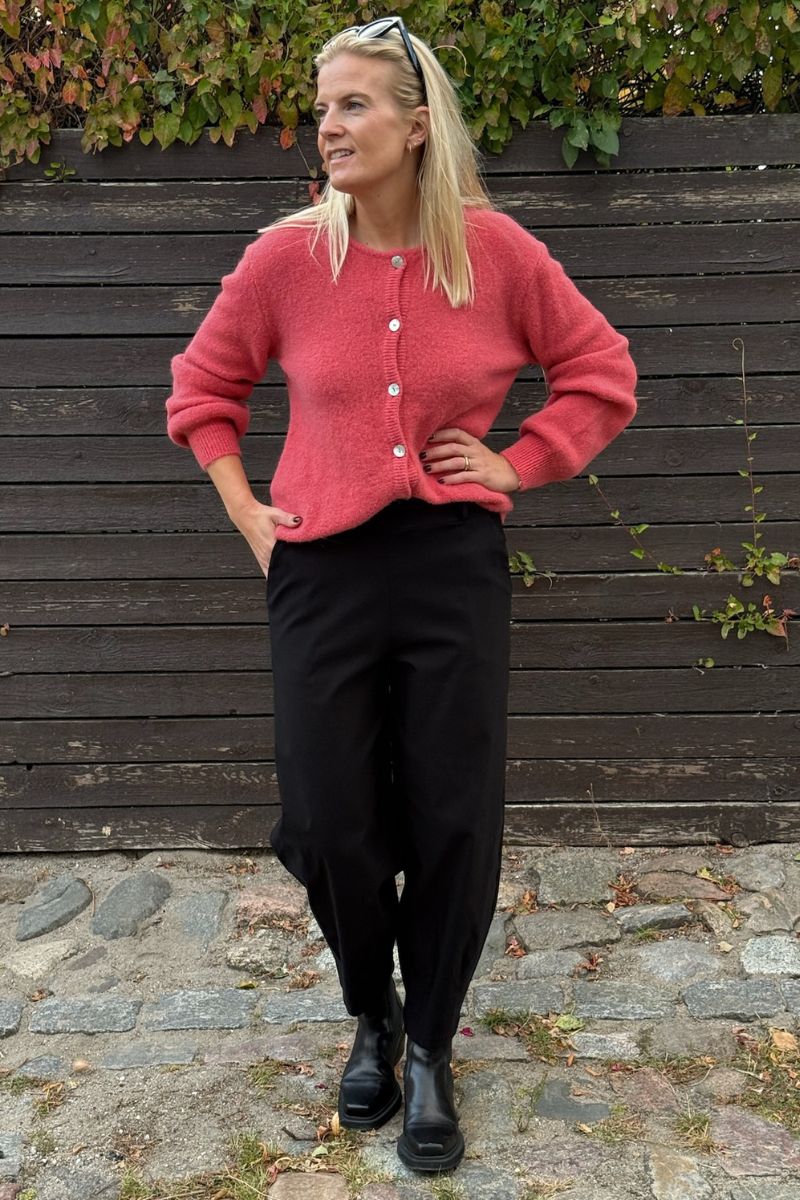 Bella Knit Cardigan | Berry | Strik fra Black Colour - Image 5