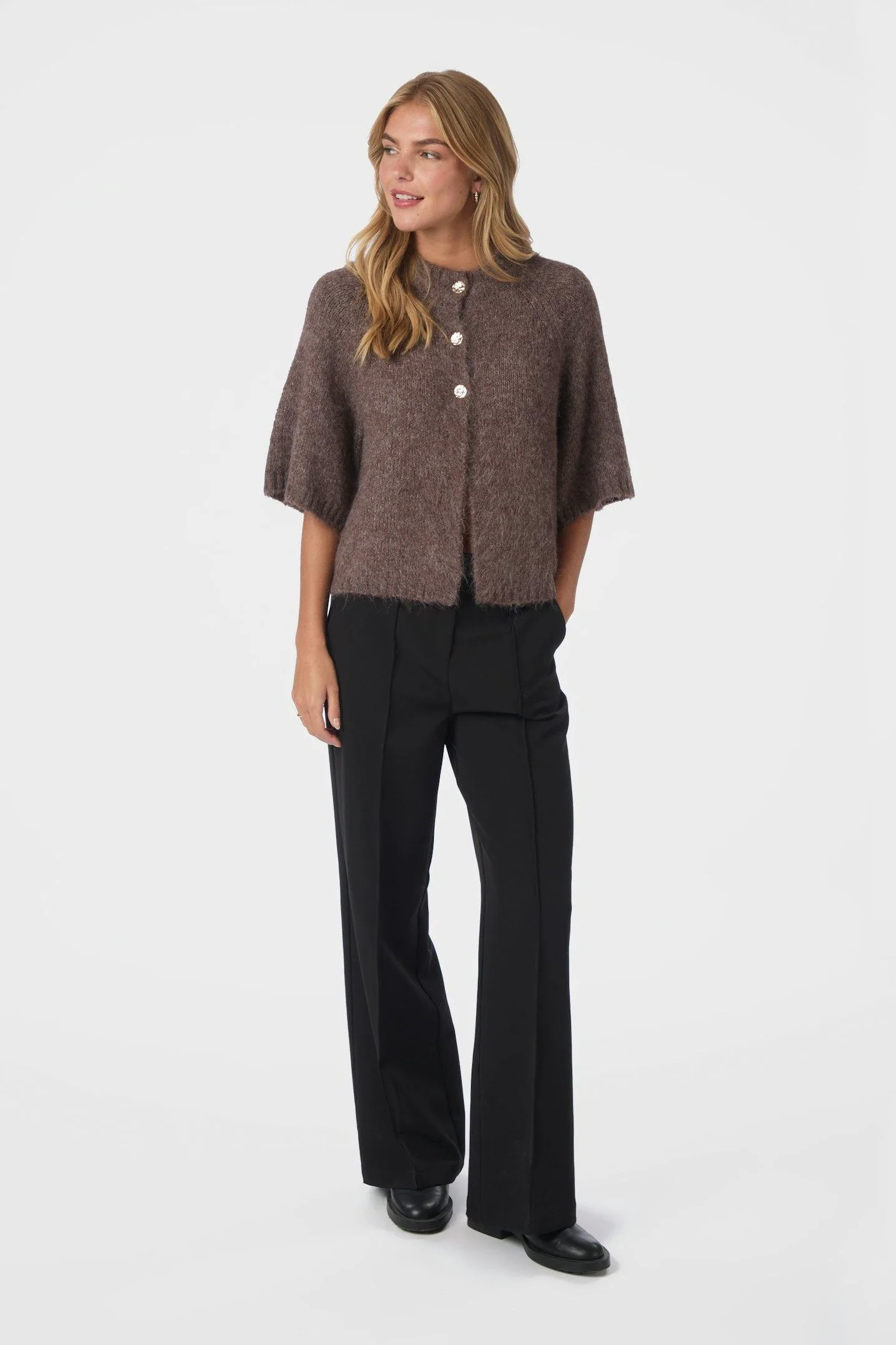 Benuta Fluffy Knit Cardigan | Light Brown | Strik fra Neo Noir - Image 4