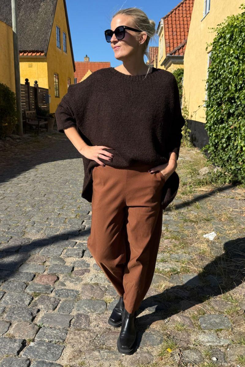 Beverly Barrel Pant | Camel | Bukser fra Black Colour - Image 3