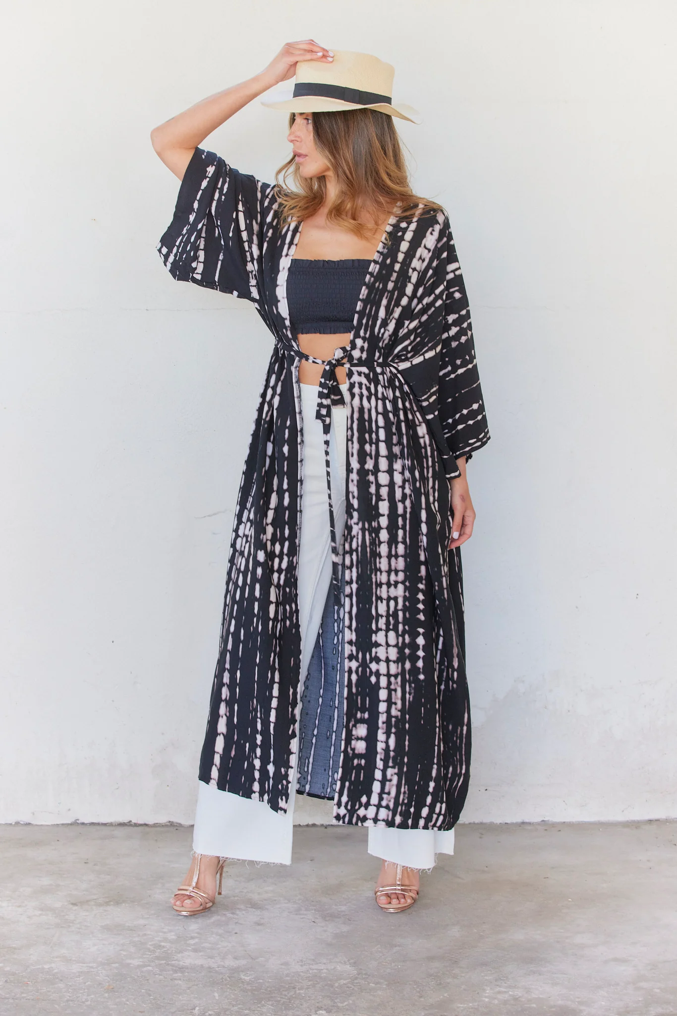 Kauai Kimono | Black/White Tiedye | Kimono fra Statebird - Image 2