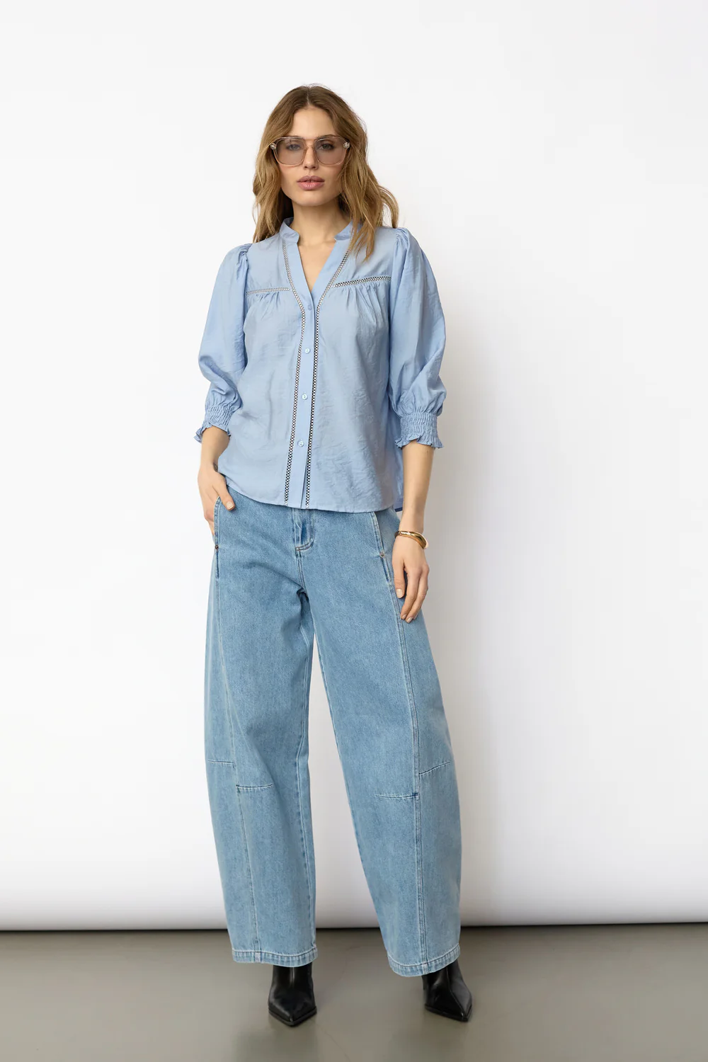 Callumcc Lace Puff V-Shirt | Pale Blue | Skjorte fra Co'Couture