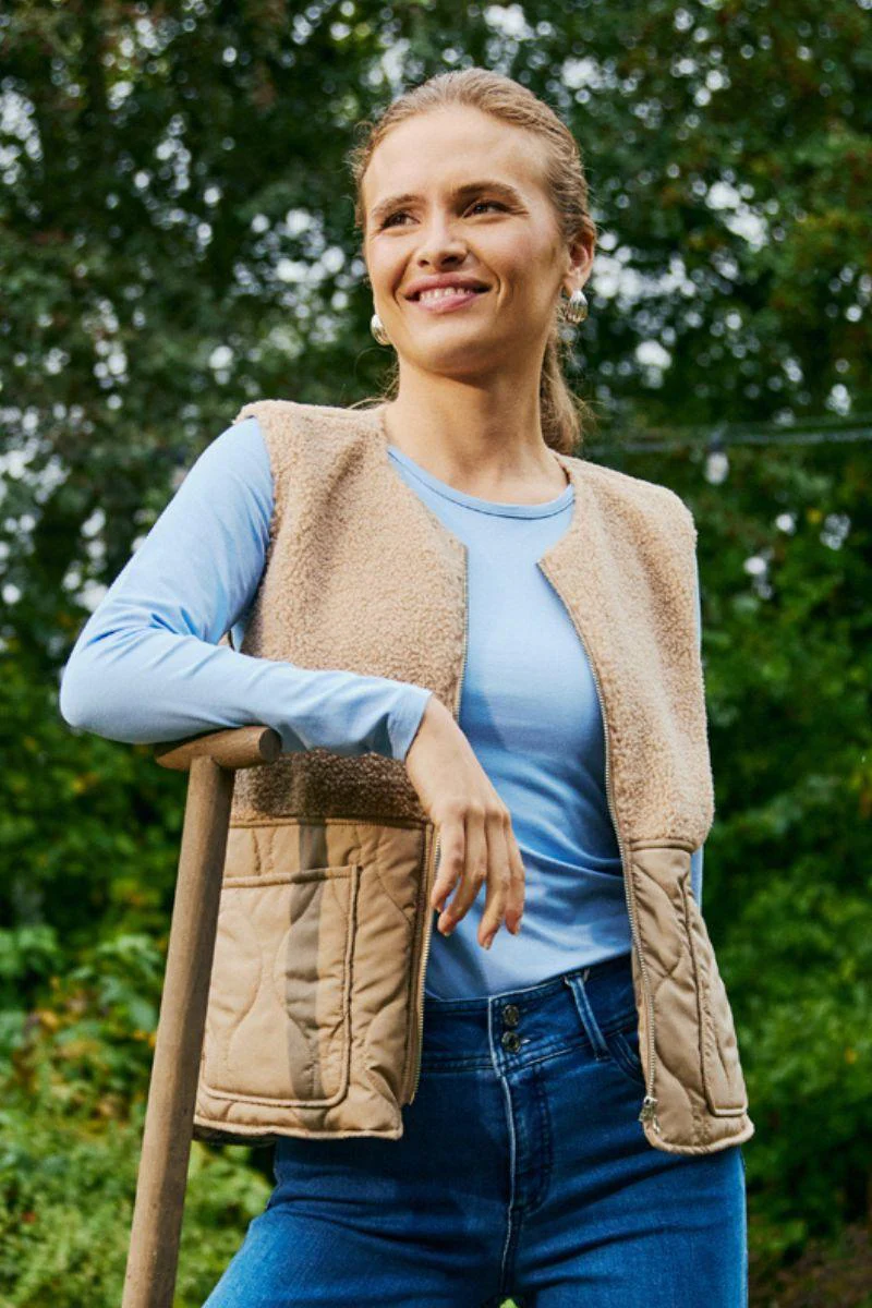 Cana Waistcoat 207721 | Silver Mink | Vest fra Freequent - Image 3