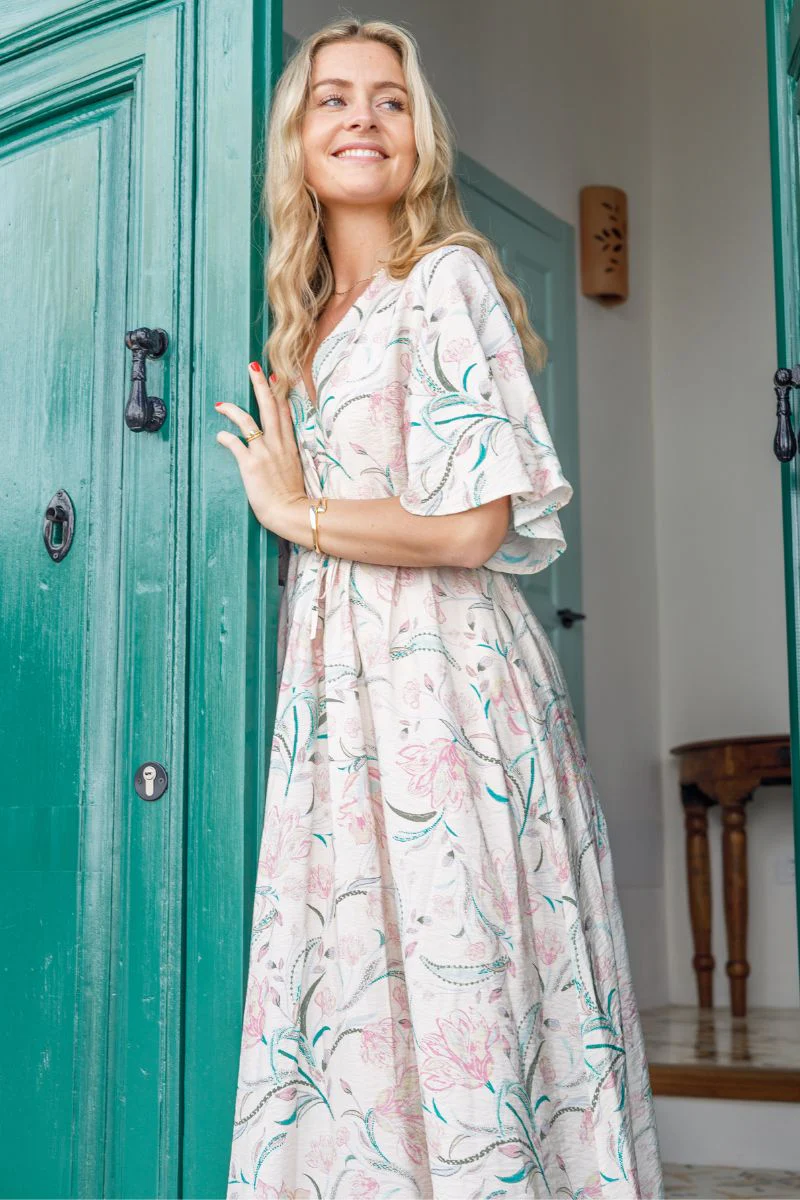 Cassandra Dress | Off White Rose | Kjole fra Black Colour - Image 3