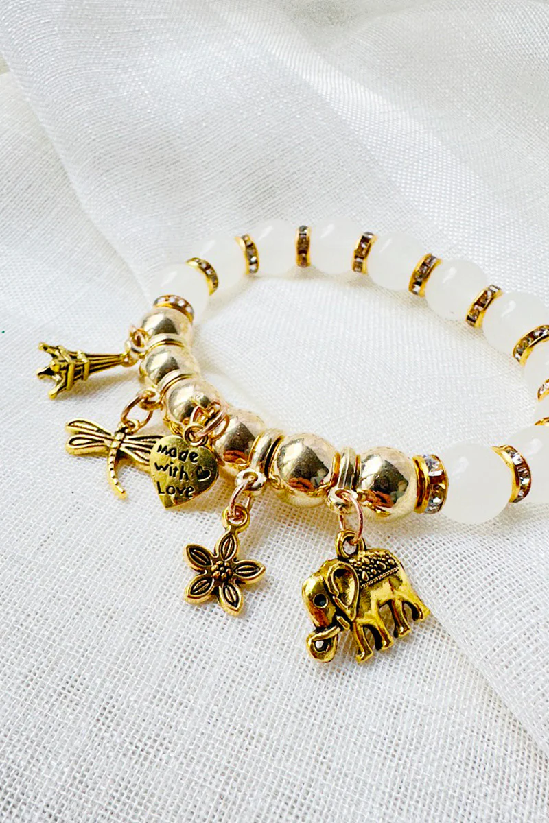 Charms Bracelet | Hvid | Armbånd med vedhæng fra F&W - Image 2