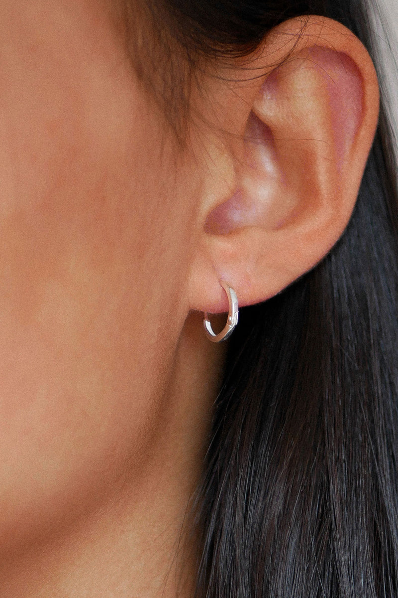 Classic 10 mm Hoops | Sølv | Ørering fra Enamel - Image 2