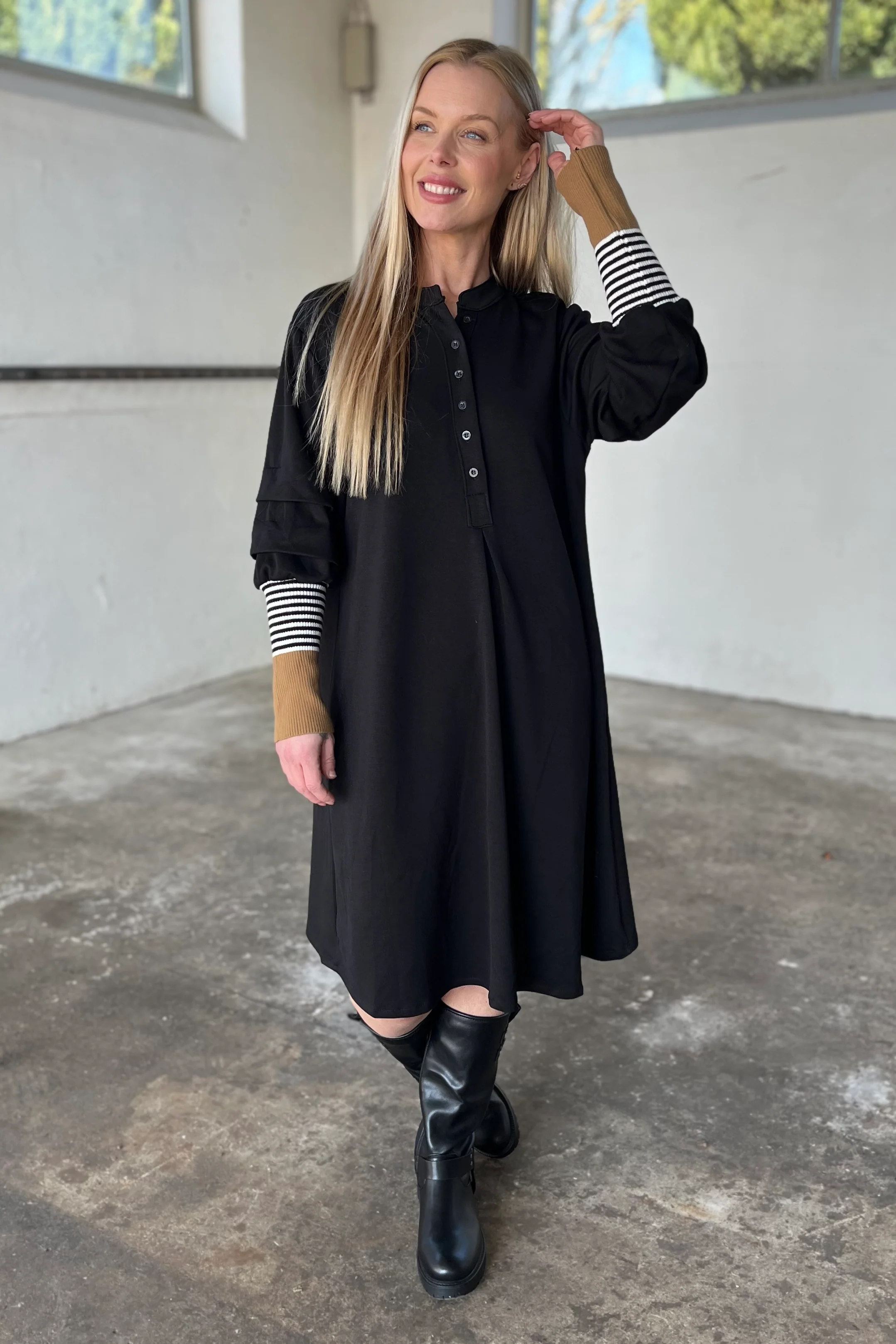 Cybele Dress | Black | Kjole fra Marta du Chateau - Image 3