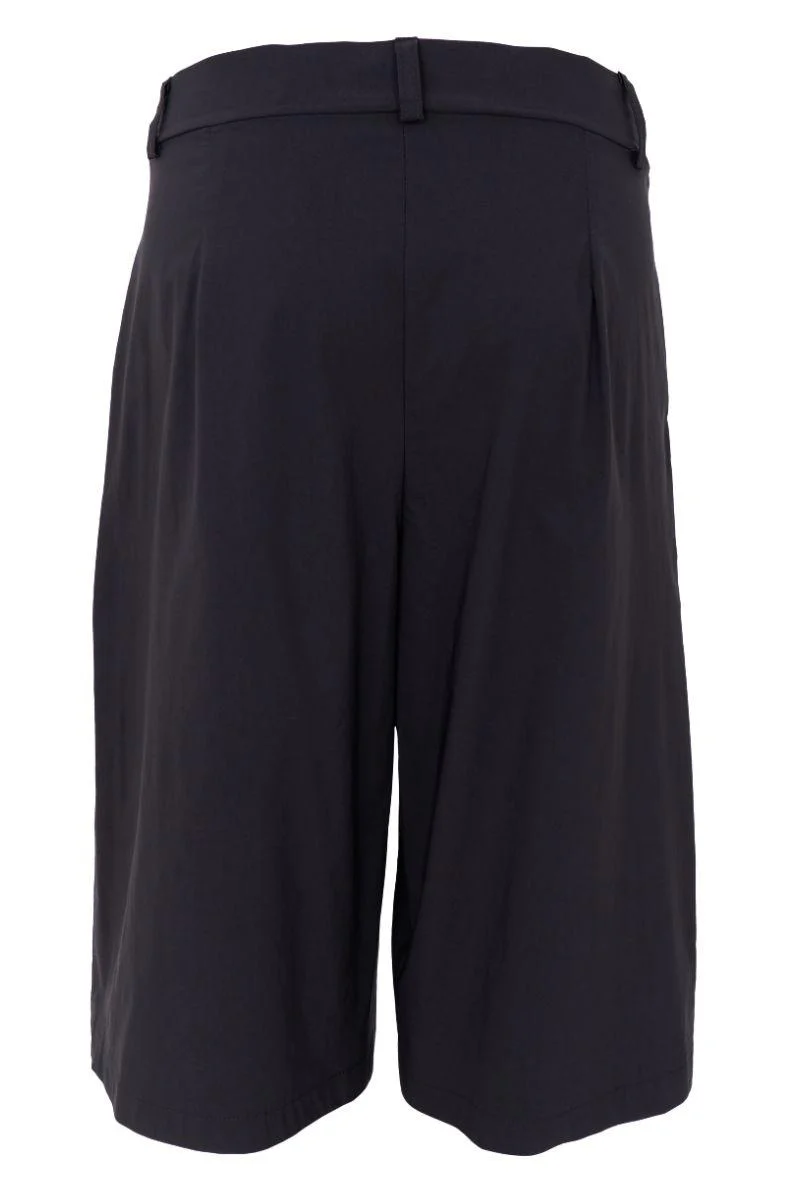 Davina Pleated Shorts | Black | Shorts fra Black Colour - Image 3