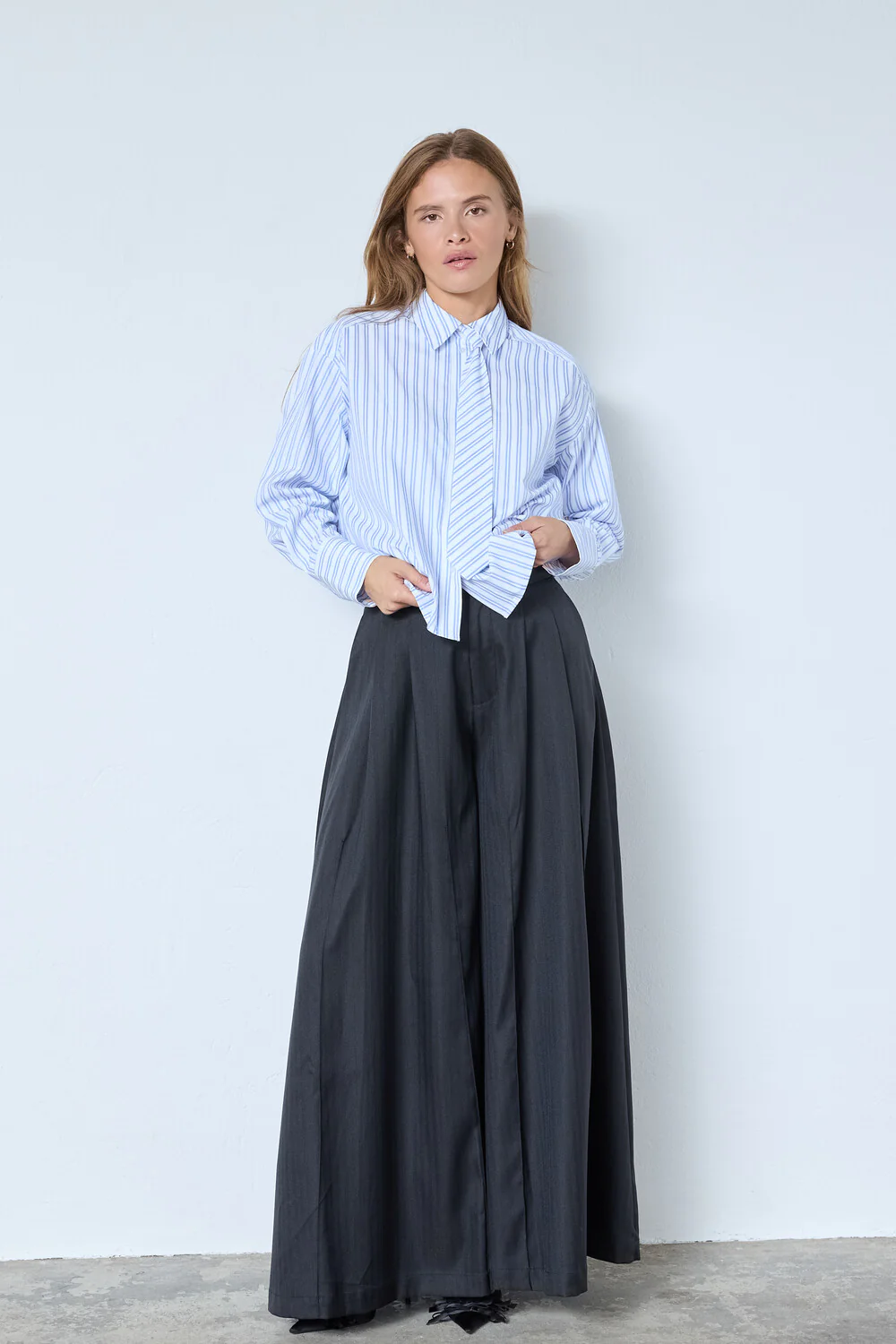 Devin Stripe Tie Shirt 45018 | Blue | Bluse fra Co'couture - Image 7