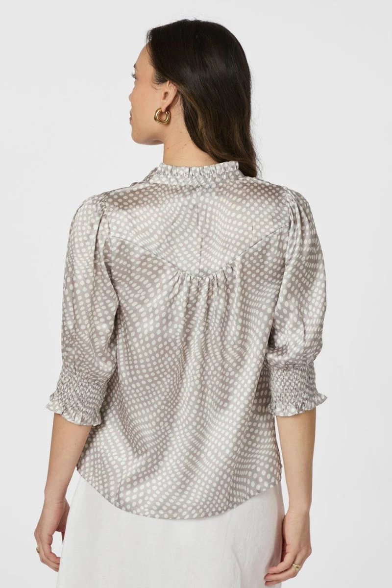 Diana Vibrant Dot Blouse | Light Taupe | Bluse fra Neo Noir - Image 5
