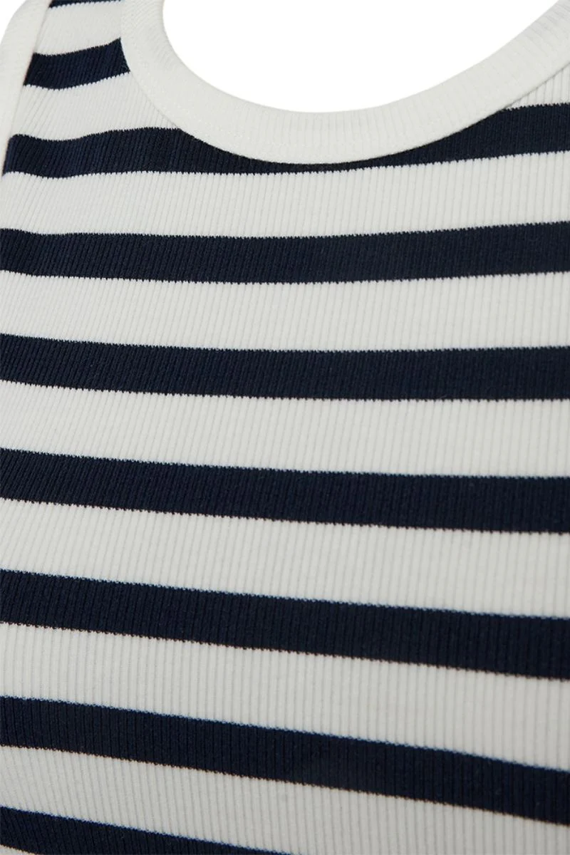 Effy Top 203813 | Navy Blazer W. Star Off-White | Tanktop fra Freequent - Image 3