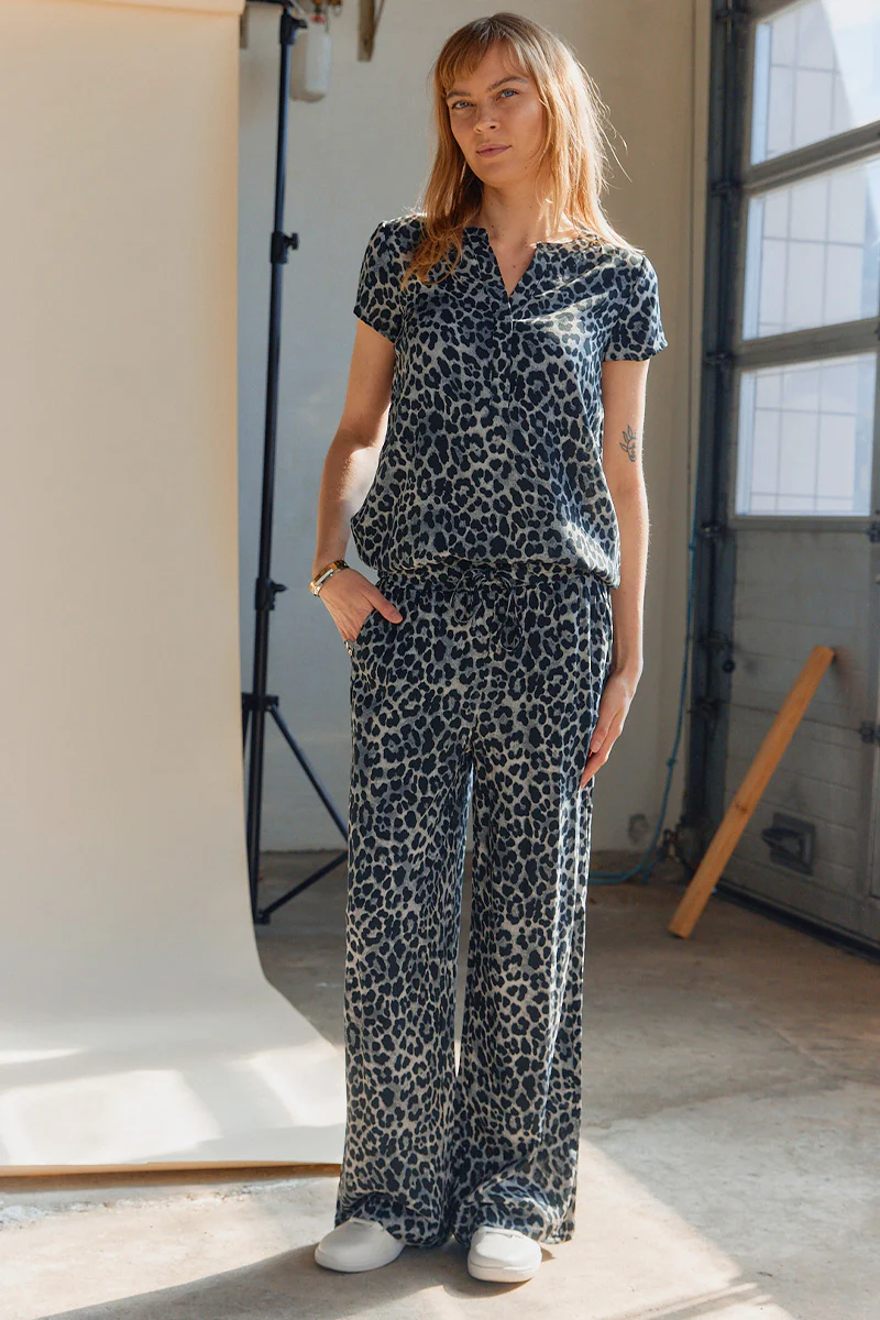 Elli Blouse | Grå | Bluse fra Statebird - Image 3