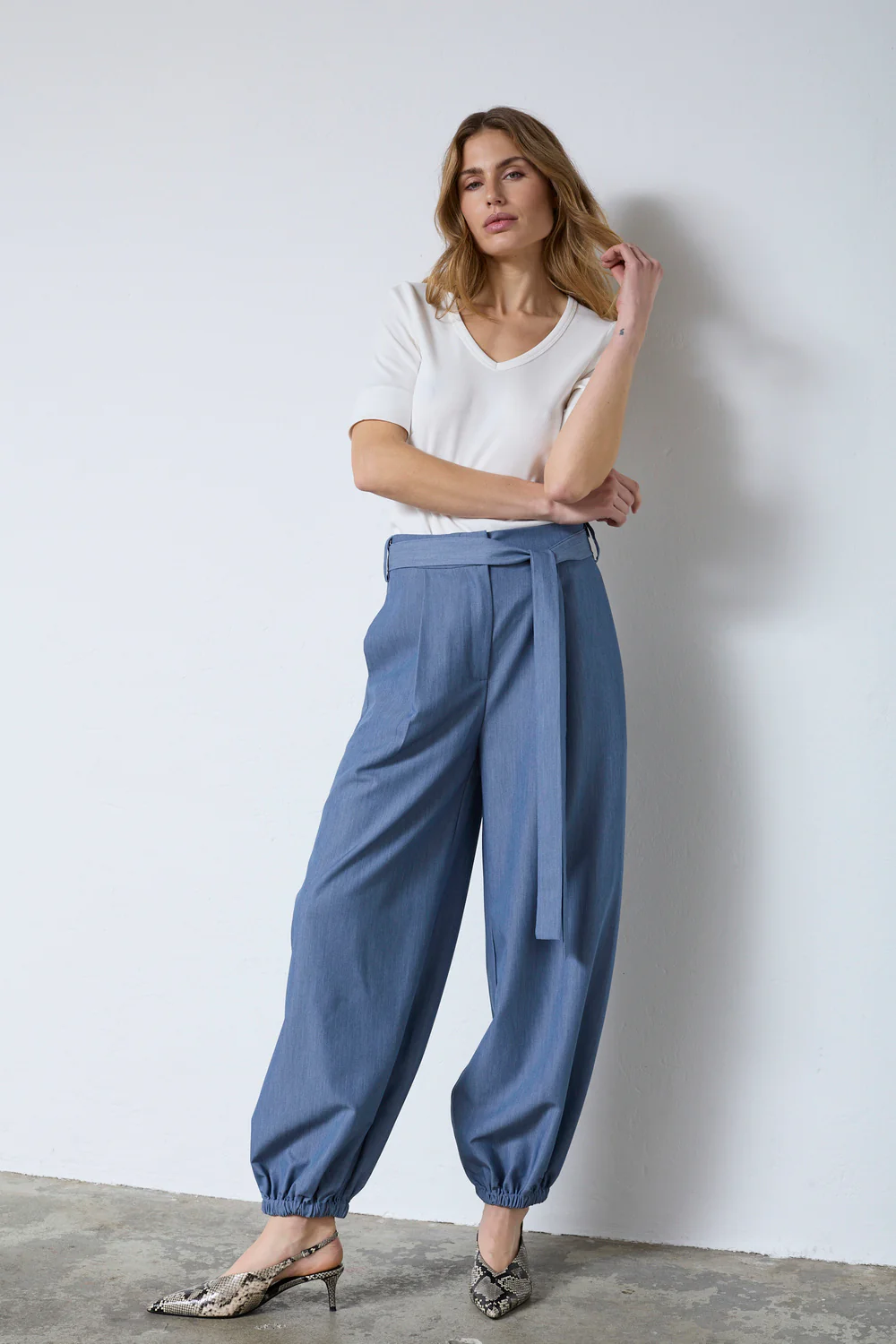 Elly Balloon Pant 41208 | Dusty Blue | Bukser fra Co'couture - Image 4