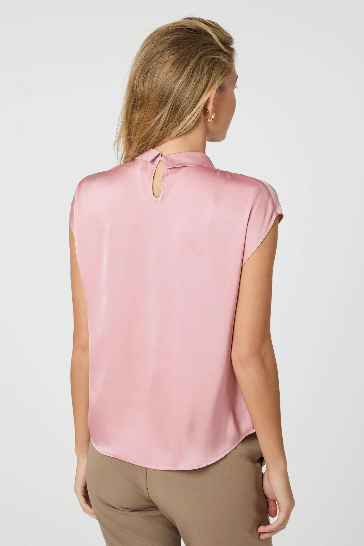 Fleur Drapy Satin Blouse | Light Pink | Bluse fra Neo Noir - Image 7