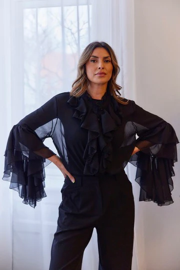 Flouncy Shirt | Black | Skjorte fra Atelier C