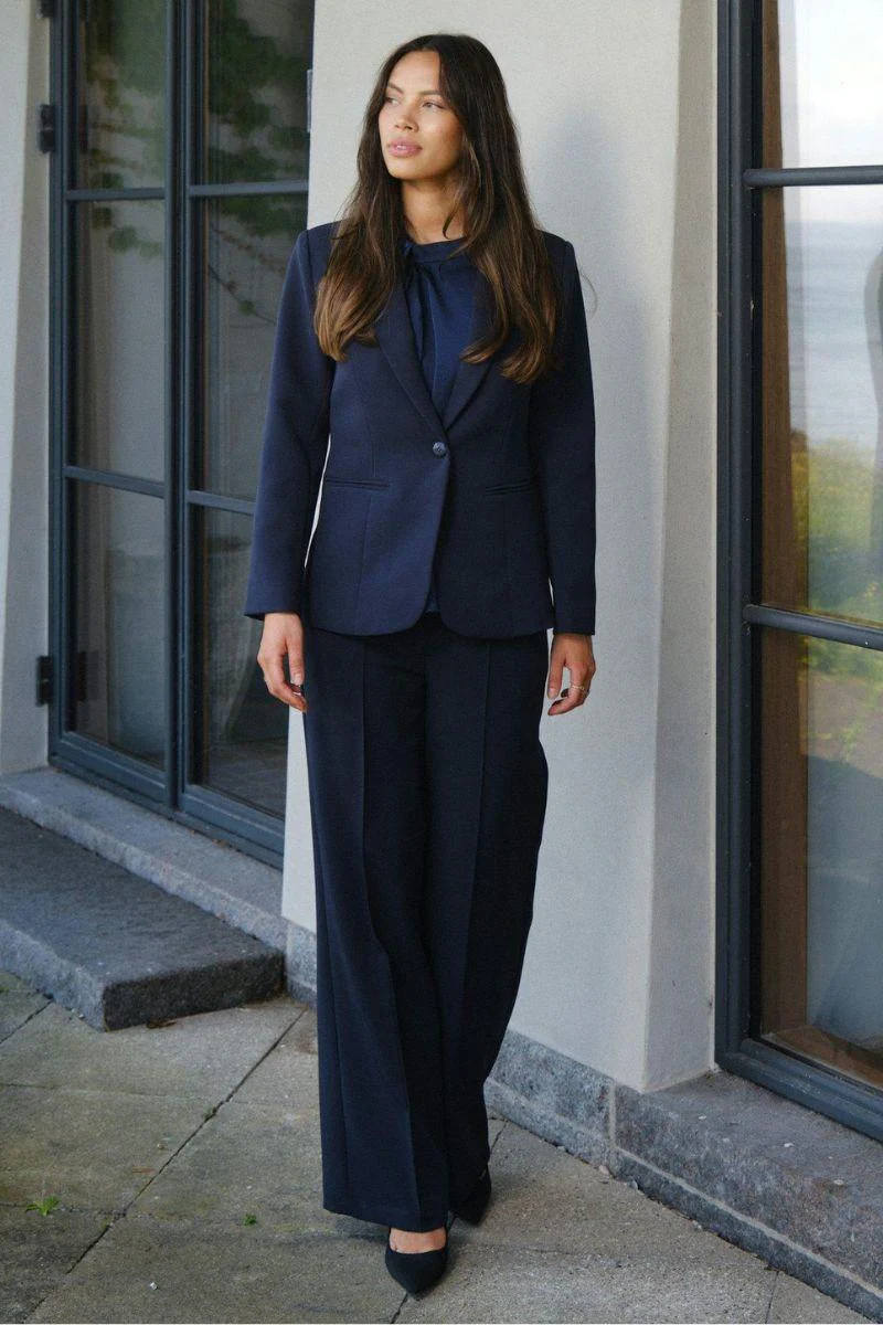 Francine Suit Blazer | Dark Navy | Blazer fra Neo Noir - Image 3