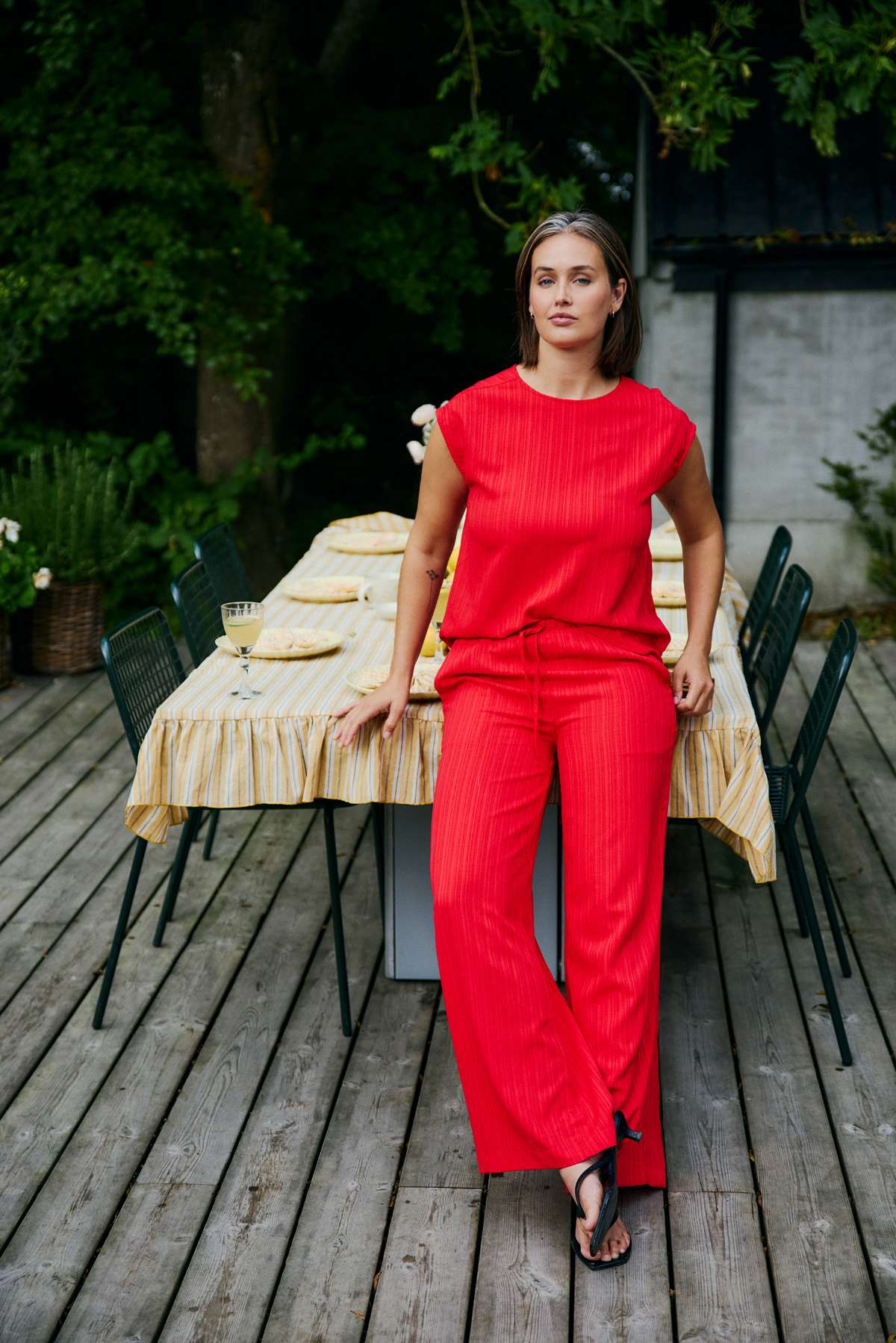 Grsvalse Blouse 207685 | True Red | Bluse fra Freequent - Image 2