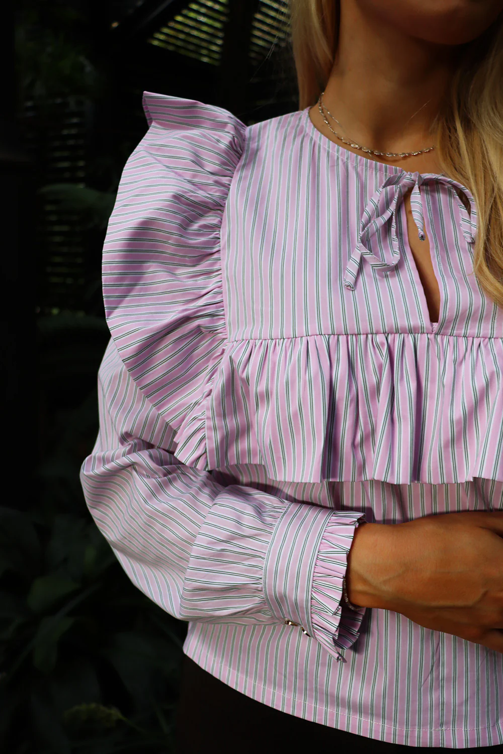 Heather Ls Tie Blouse | Pink Stripe | Bluse fra Liberté