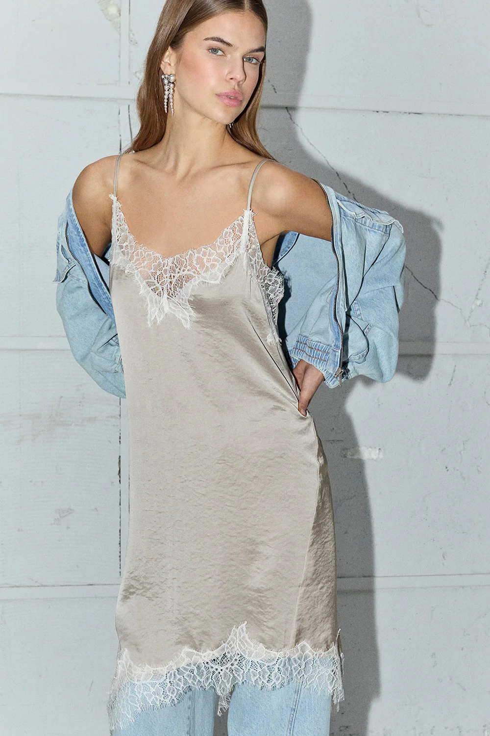 Idun Lace Strap Dress 46105 | Bisquit | Kjole fra Co'couture