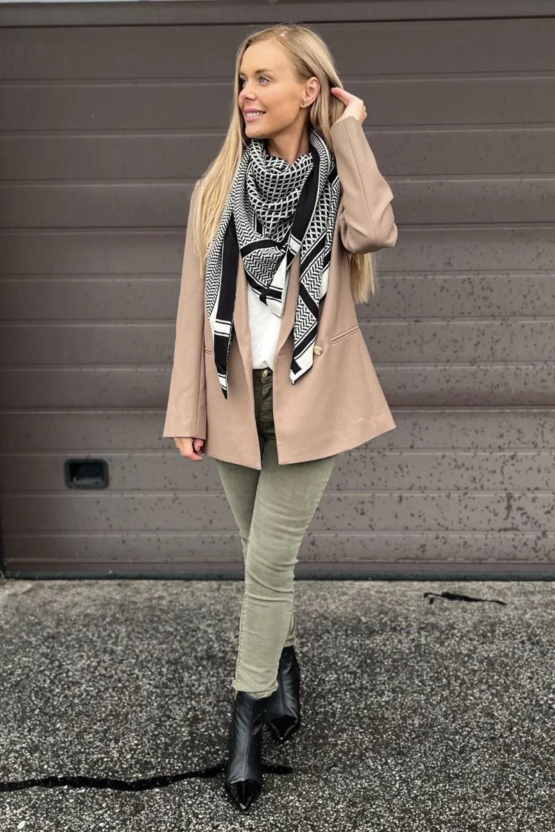Imperial Scarf | White Combi | Tørklæde fra French Laundry - Image 7