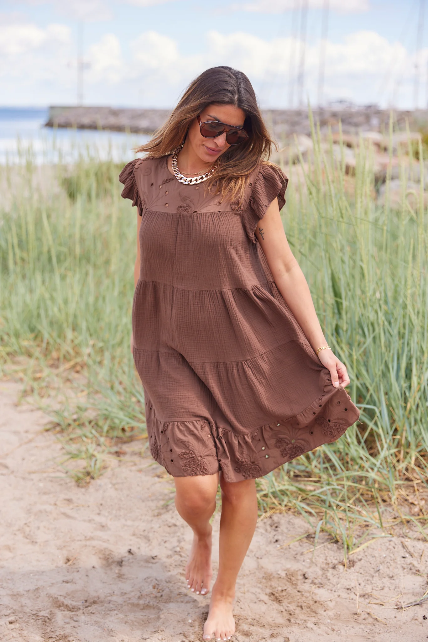 Ivy Anglaise Dress | Chocolate - Image 4
