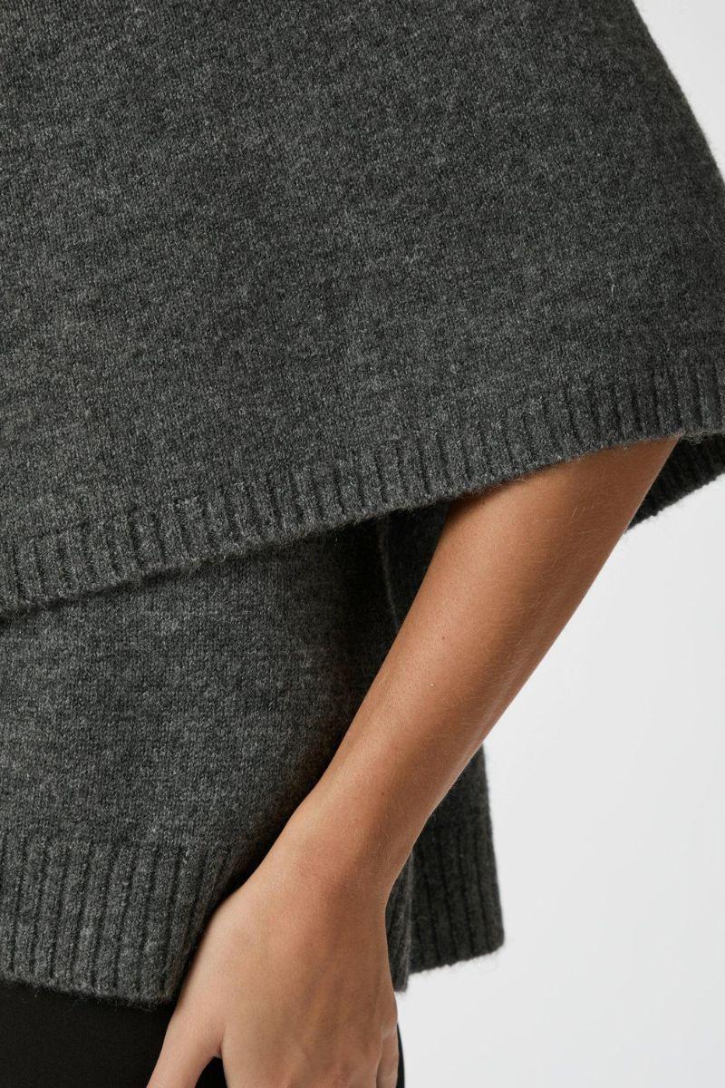 Josei Double Knit Cape | Grey | Strik fra Neo Noir - Image 8