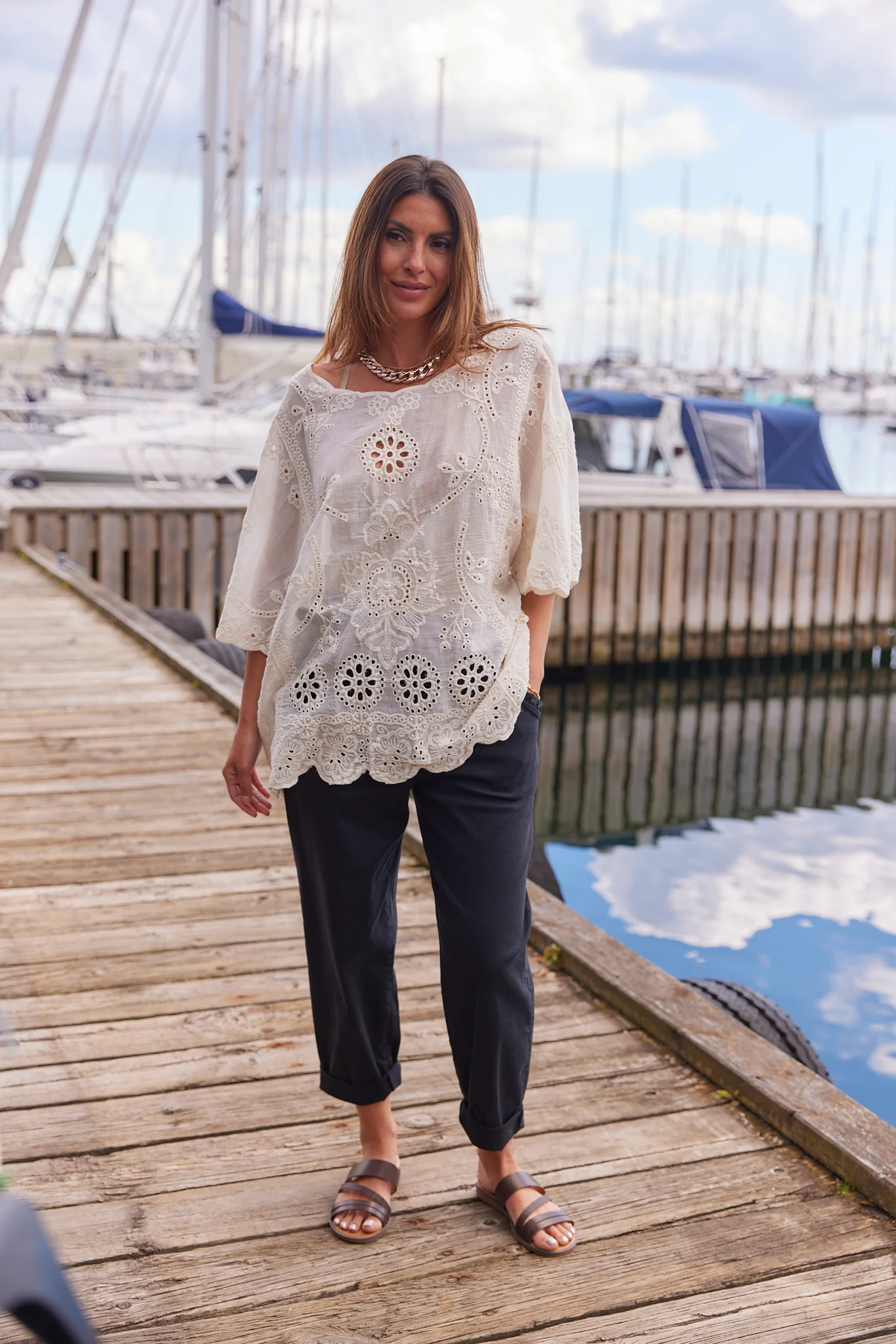 Juliette Broderie Anglaise | Beige - Image 2